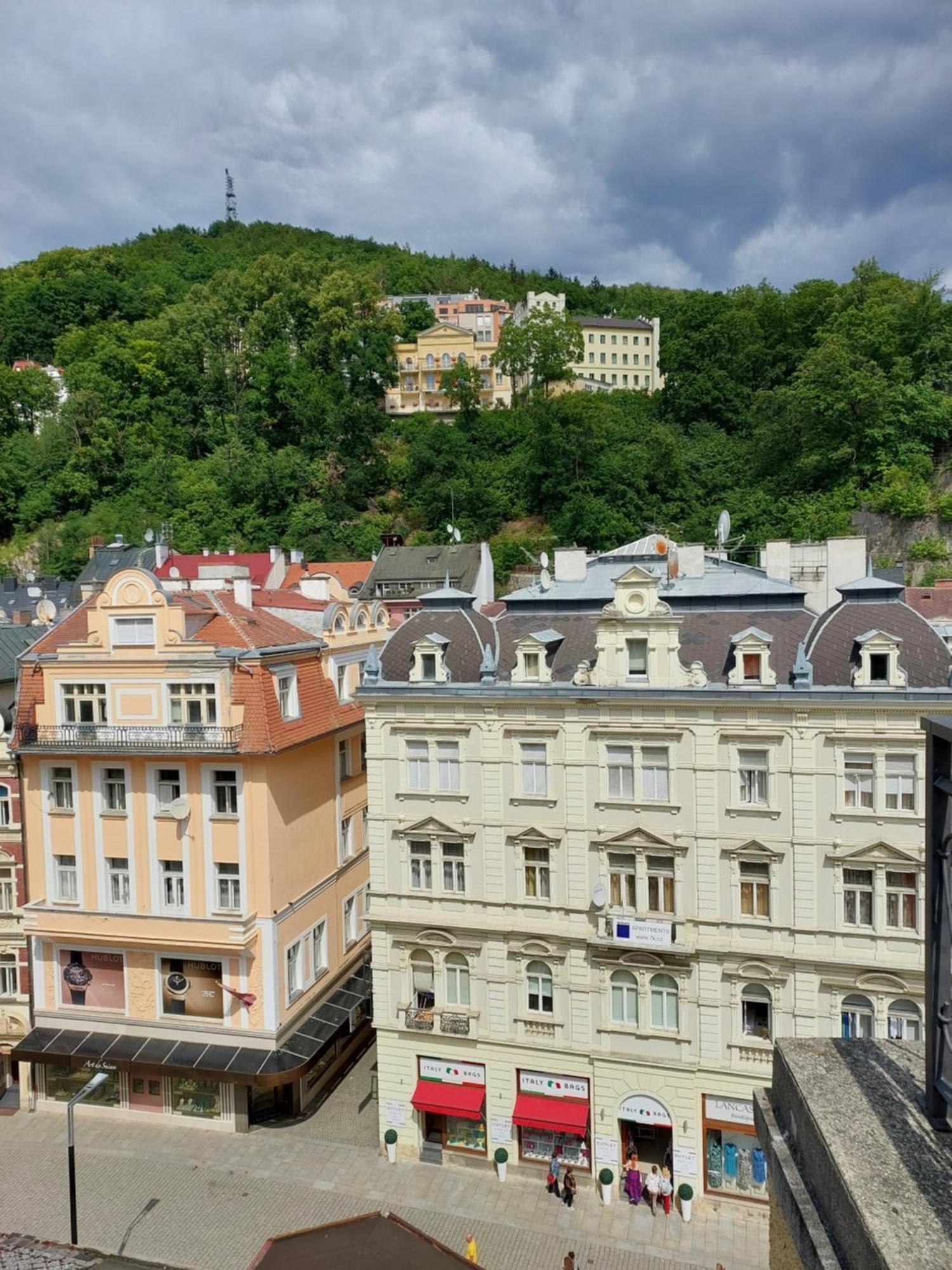 Hotel Asila Karlsbad Exteriör bild